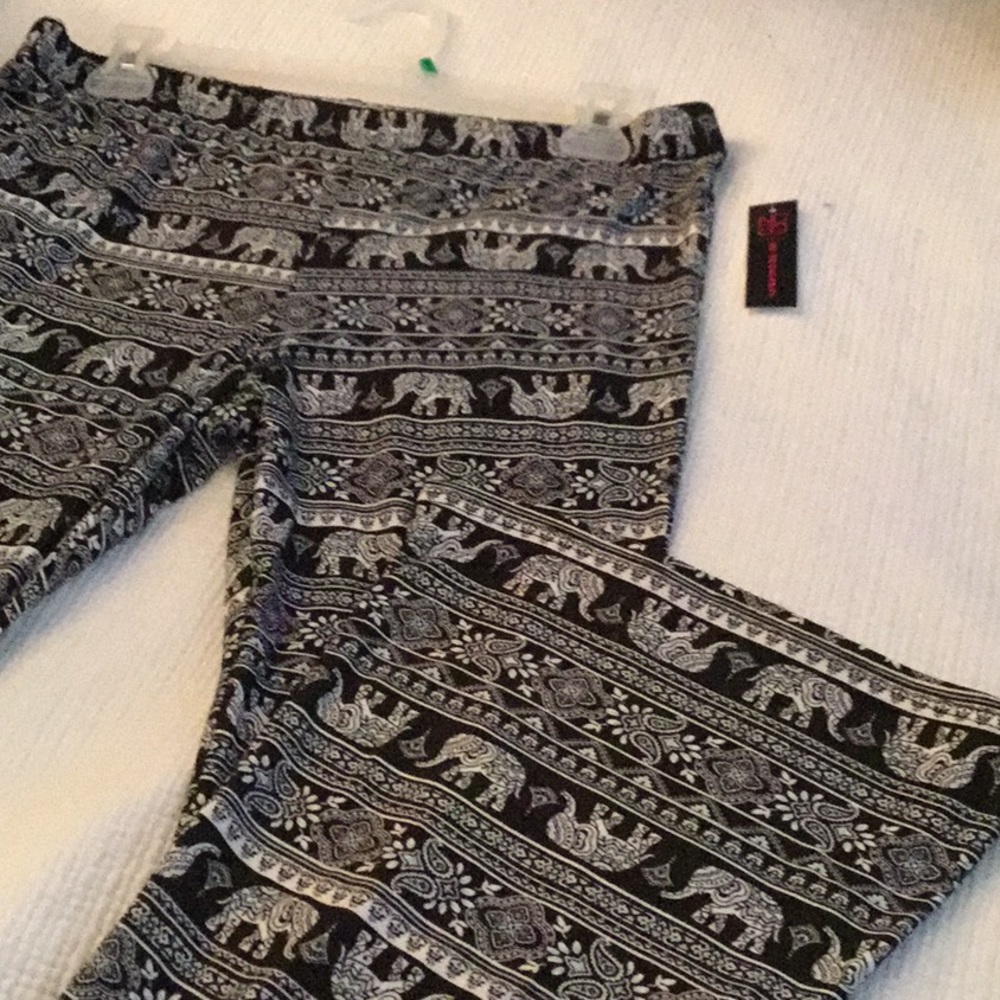 no boundaries flared hippie pants with elephants XL waist 34 in unstretched - Picture 4 of 5